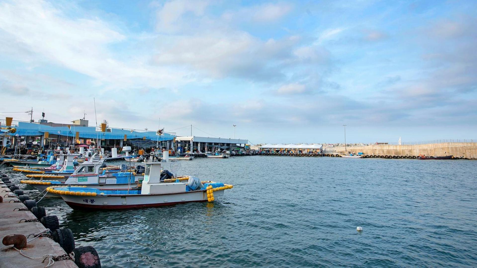 Gangneung Jumunjin Lighthouse Pension ภายนอก รูปภาพ